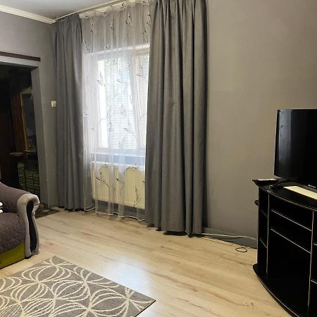 Apartment On Stefanyka 42/5 Berehove  Buitenkant foto